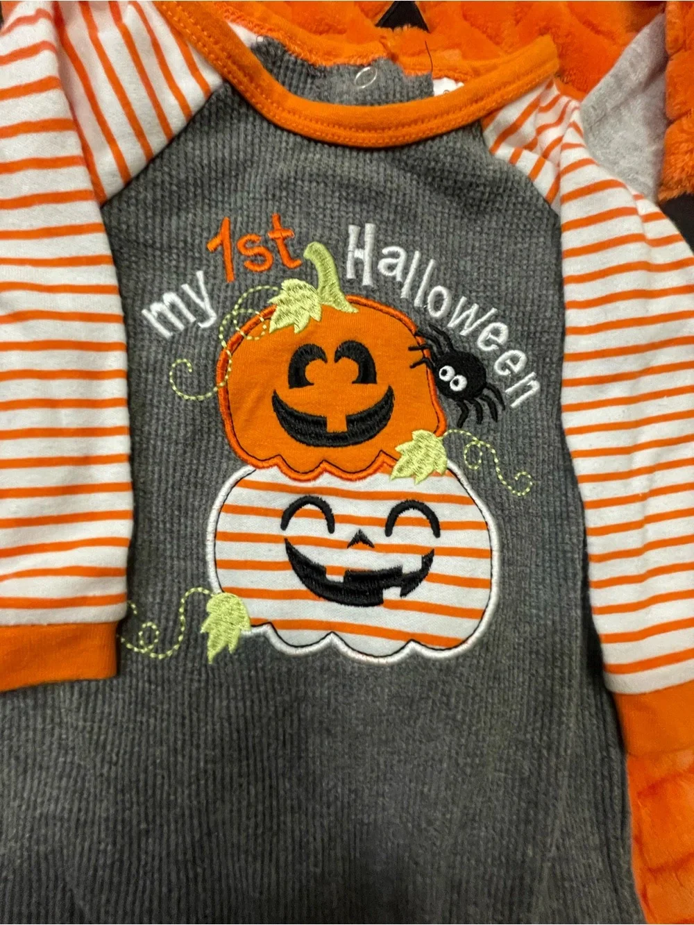Baby Halloween Bundle 4 Pieces Wonder Nation 6-9M  & Mixed Brands 6M